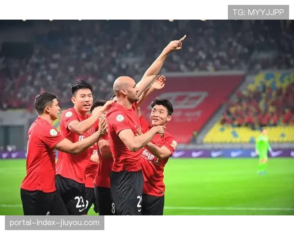 成都蓉城零罚分领跑积分榜 阵容换血后攻防体系面临磨合考验